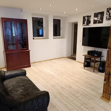 Altes Haus, Untere Etage